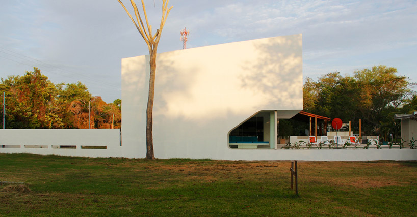 praud: casa periscopio in el salvador