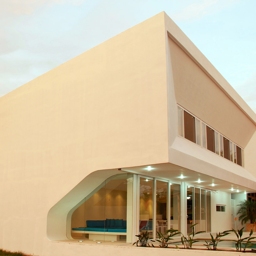 praud: casa periscopio in el salvador