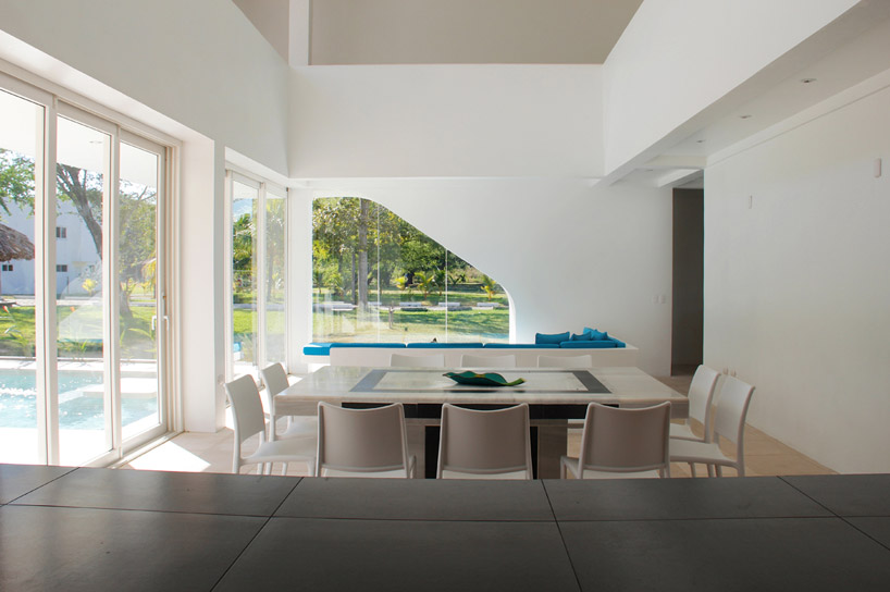 praud: casa periscopio in el salvador