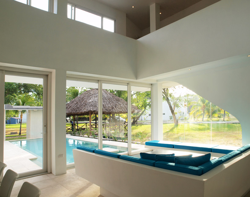 praud: casa periscopio in el salvador