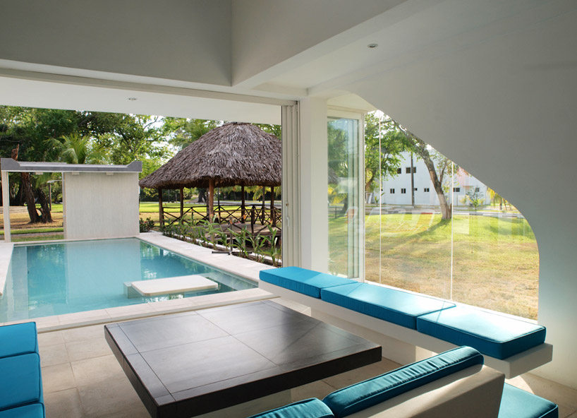 praud: casa periscopio in el salvador