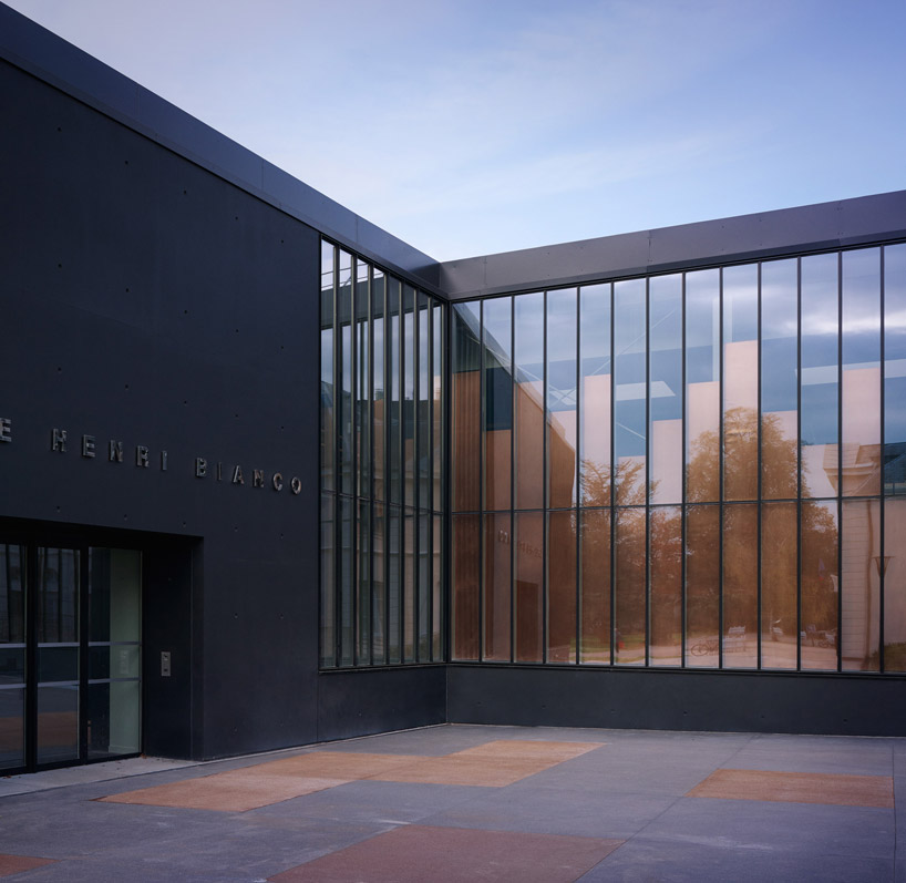 LAN architecture: gymnasium + town hall esplanade in chelles