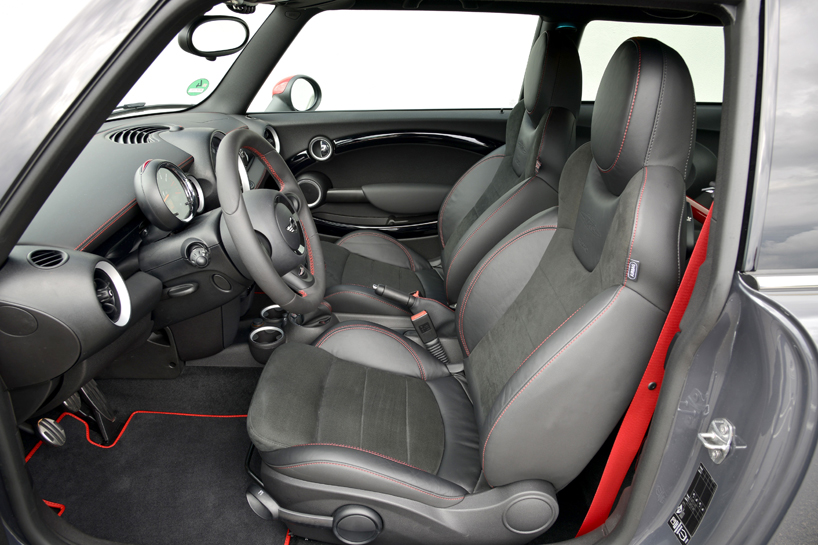 cooperW01 MINI john cooper works GP in mallorca