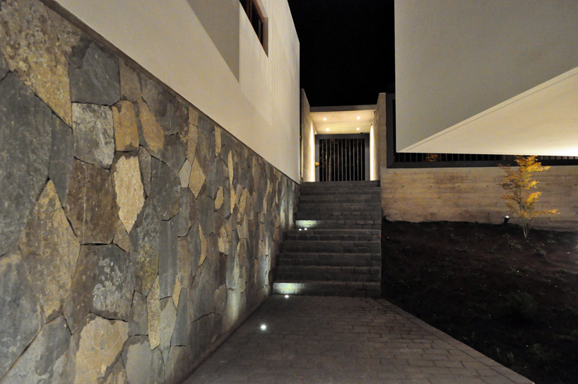 emA arquitectos: donoso house