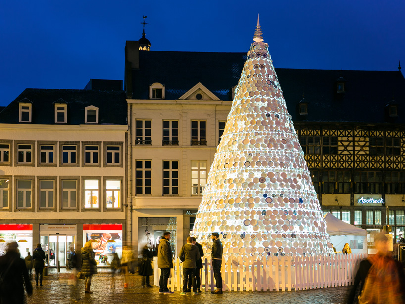 ceramic plate christmas tree in hasselt, belgium by mooz