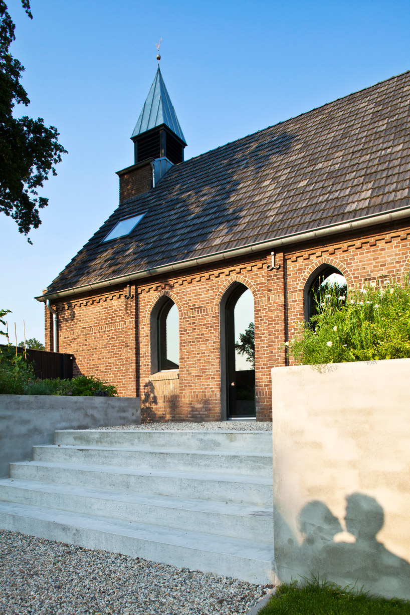 LKSVDD: god's loft story in haarlo