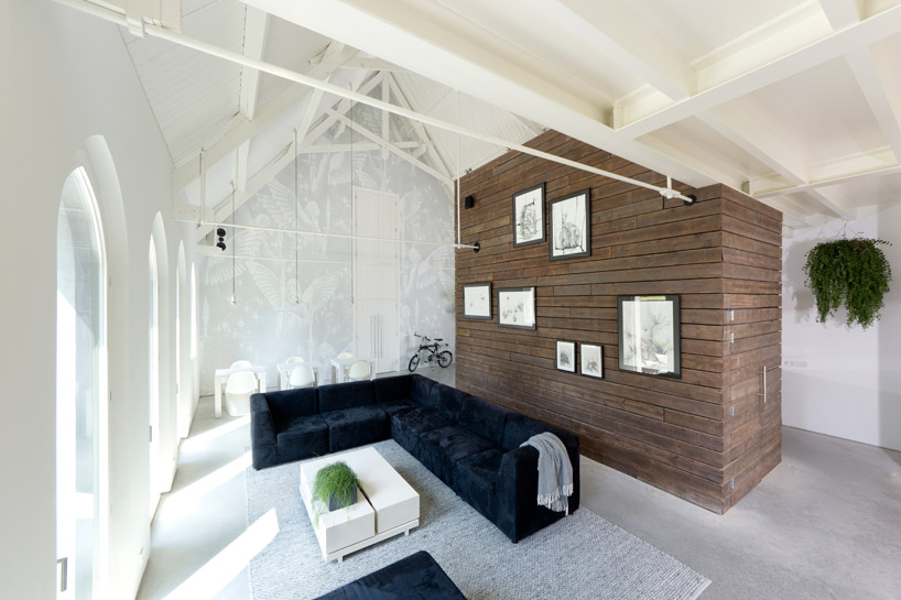 LKSVDD: god's loft story in haarlo