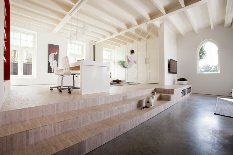 LKSVDD: god's loft story in haarlo