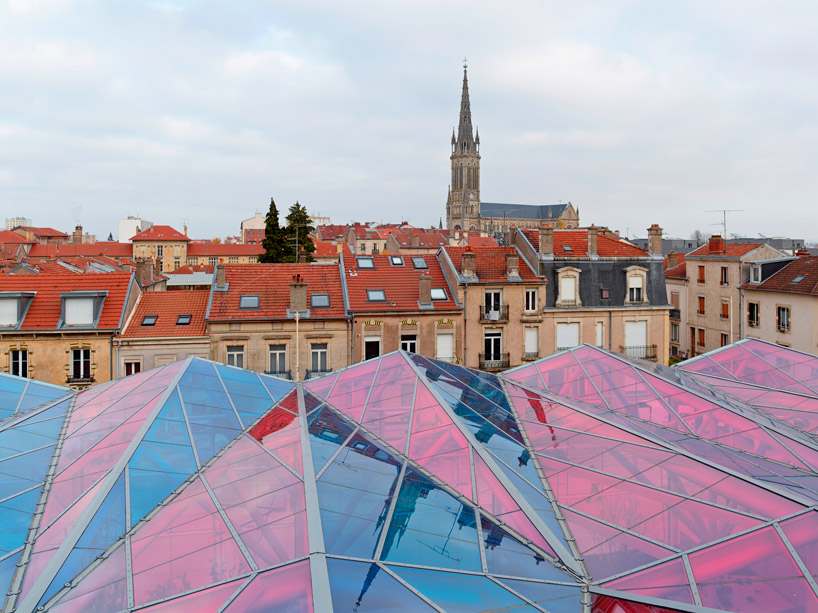 ANMA: ARTEM gallery and cosmopolitan promenade