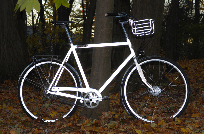 josh zisson's 100% reflective bike is the safest on the road