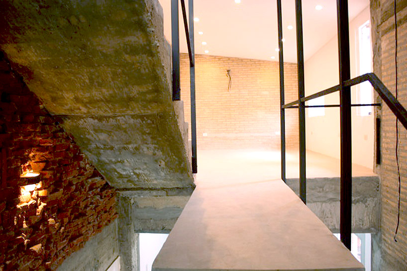 grupo Q lata jovai: house WF, paraguay