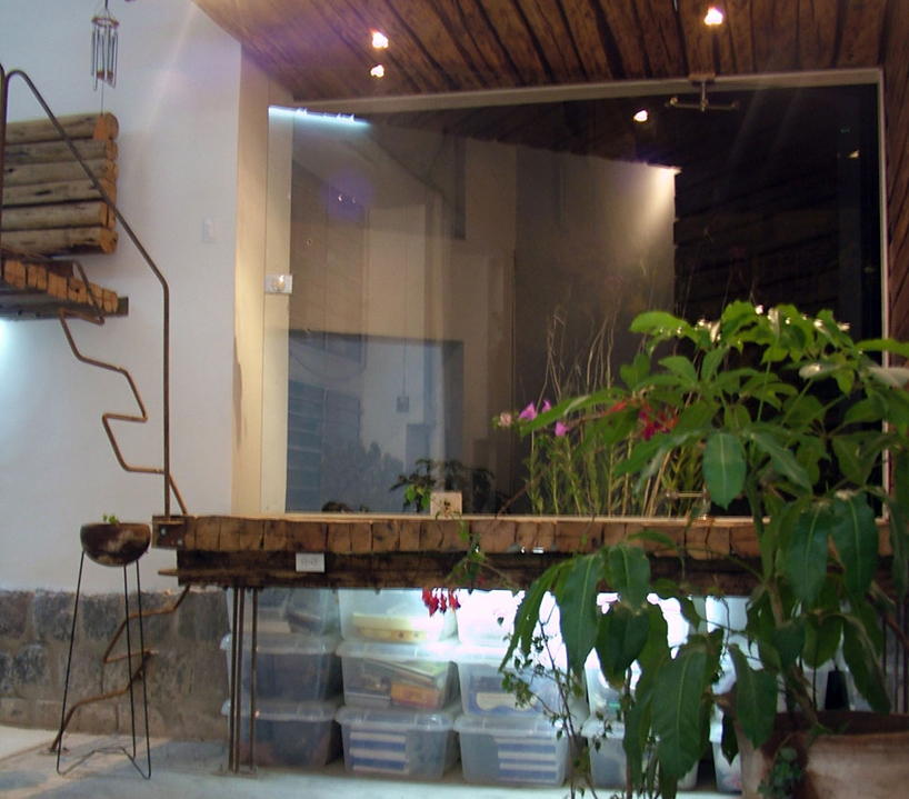 daniel moreno flores: mike's studio and workshop