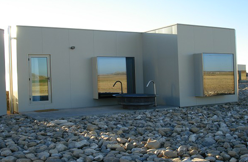 bardena_01 emiliano lopez monica rivera arquitectos: air of bardenas hotel