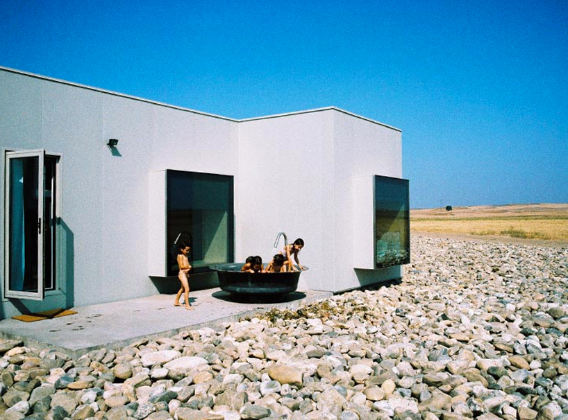 bardena_01 emiliano lopez monica rivera arquitectos: air of bardenas hotel