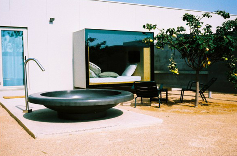 bardena_01 emiliano lopez monica rivera arquitectos: air of bardenas hotel