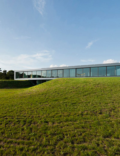 123DV: bridge house in the netherlands