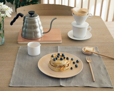 claesson kovisto rune: ceremony tea set for mjölk at IDS