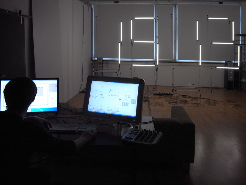 CL:OC   a kinetic installation by GROSSE 8