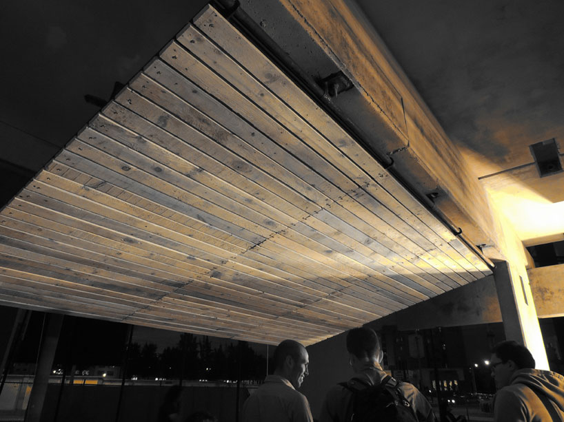 ERDC: concrete, wood, and glass living space in ecuador