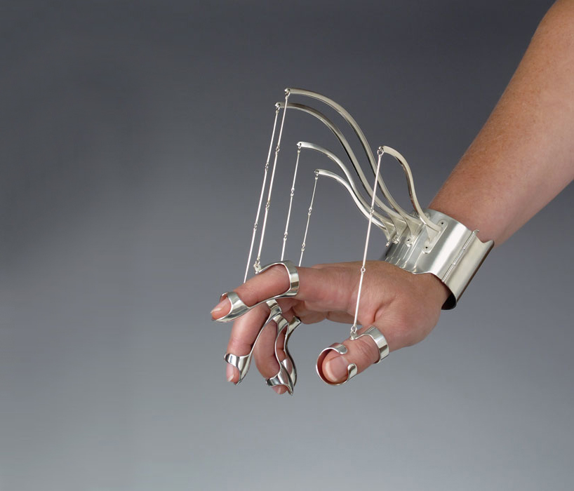 jewellery that encourages gesture by jennifer crupi