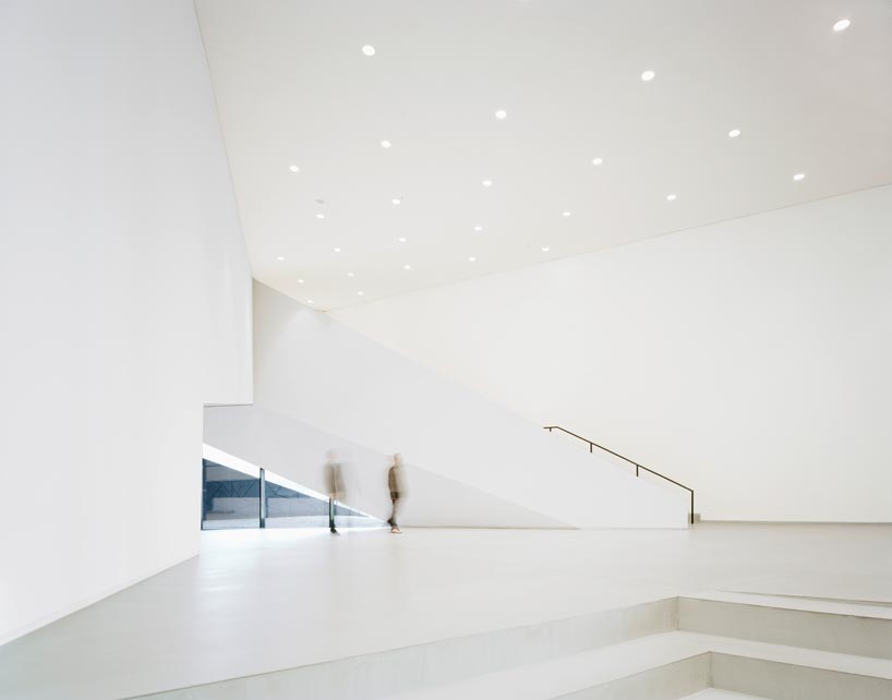 delugan meissl associated architect: festival hall of the tiroler festspiele erl