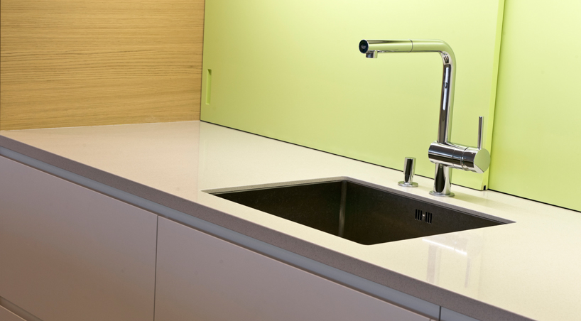 monovolume architecture: two family house giacomuzzi