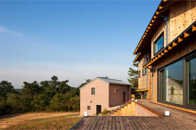 studio_GAON: house of january, house on the demarcation