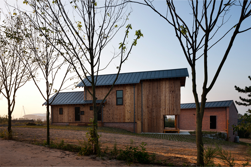 studio_GAON: house of january, house on the demarcation