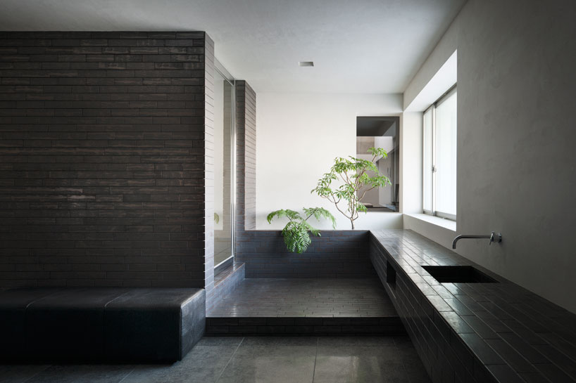 FORM / kouichi kimura architects: house of silence