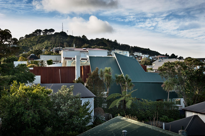 parsonson architects: seaview house, new zealand