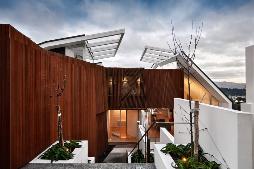 parsonson architects: seaview house, new zealand