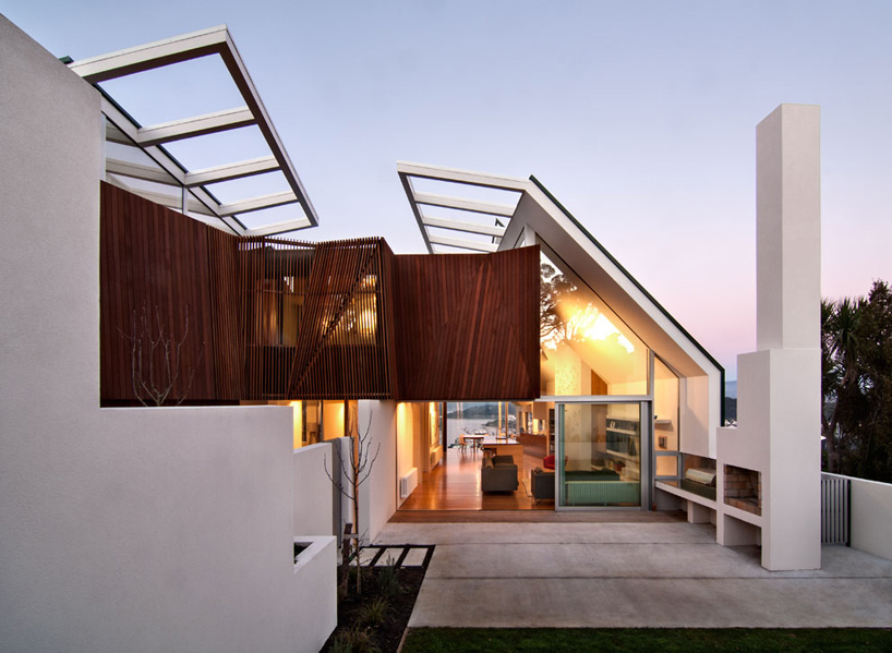 parsonson architects: seaview house, new zealand