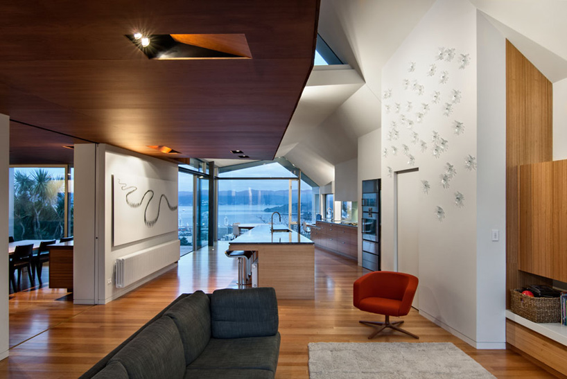 parsonson architects: seaview house, new zealand