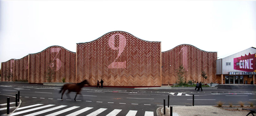 encore heureux: cine 32, france