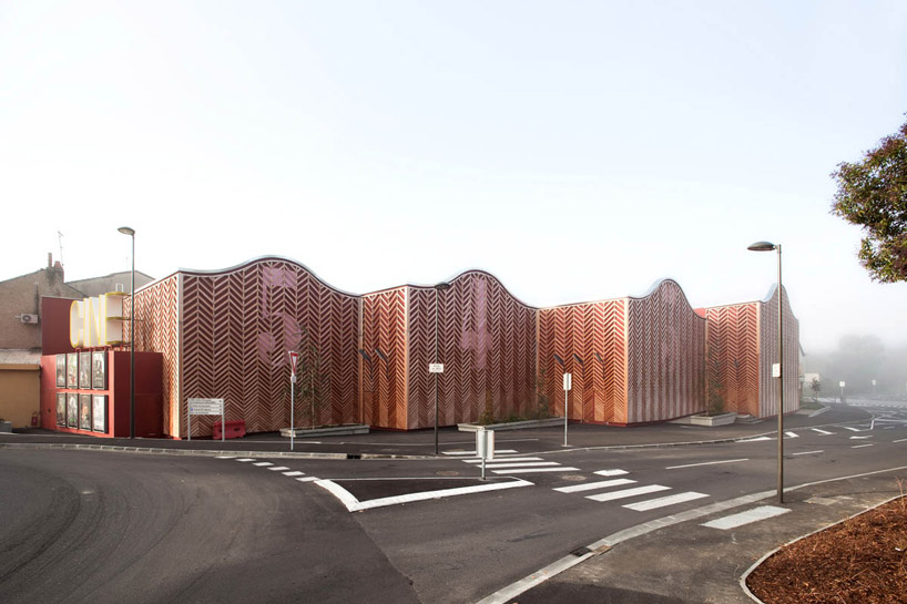 encore heureux: cine 32, france