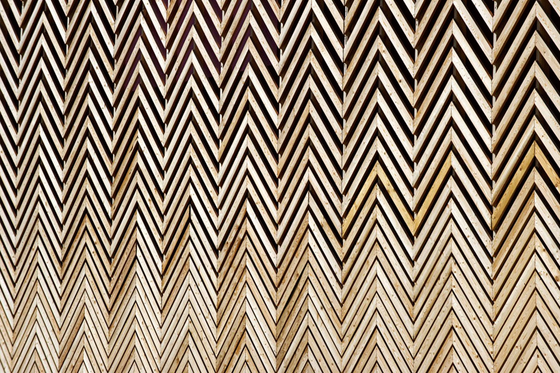 encore heureux: cine 32, france