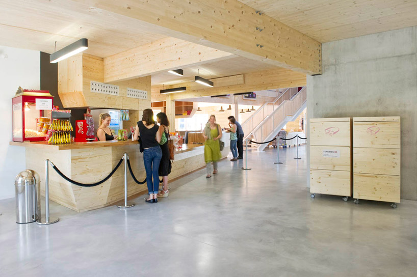 encore heureux: cine 32, france