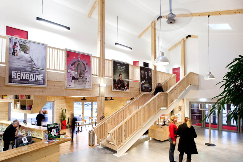 encore heureux: cine 32, france