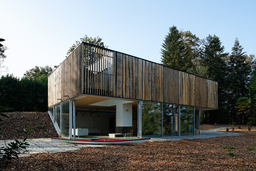 lode architecture: d house, brittany, france 