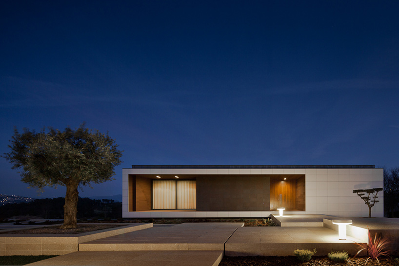 helder de carvalho: house AADD in portugal