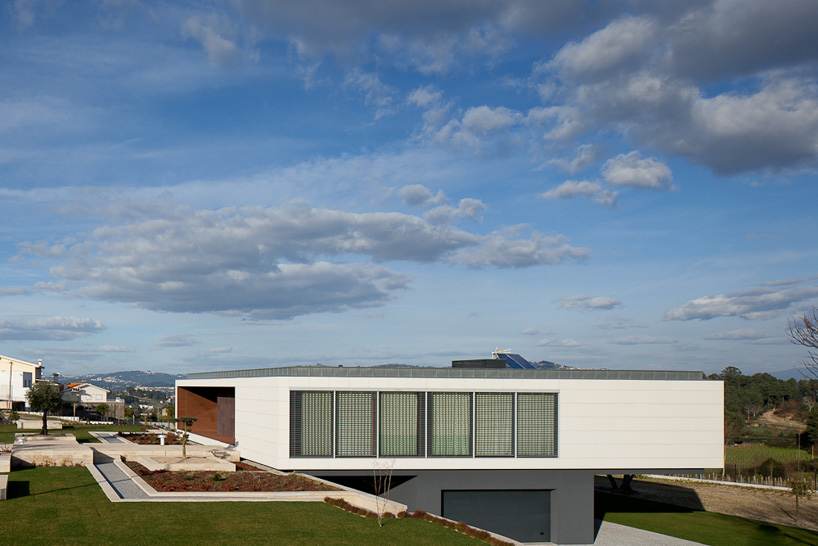 helder de carvalho: house AADD in portugal