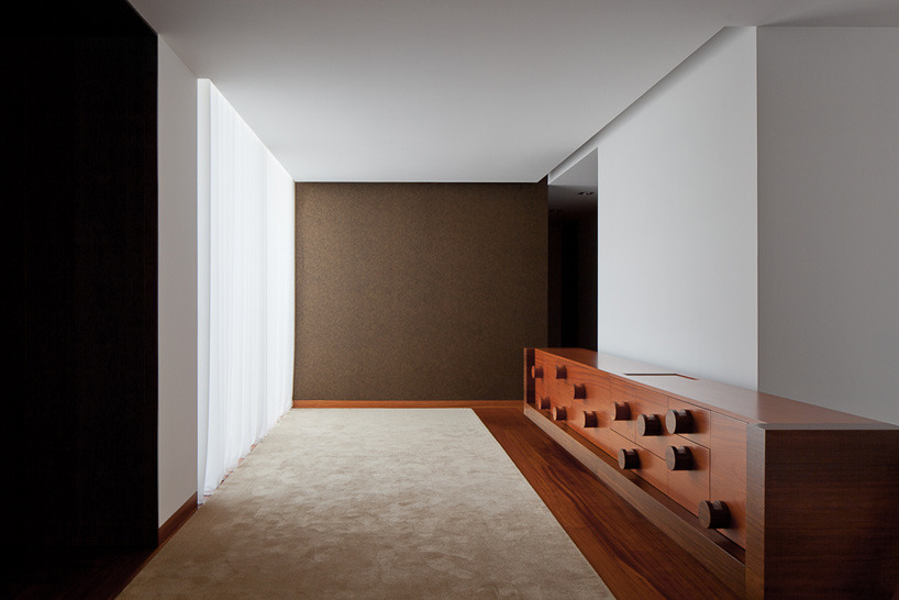 helder de carvalho: house AADD in portugal