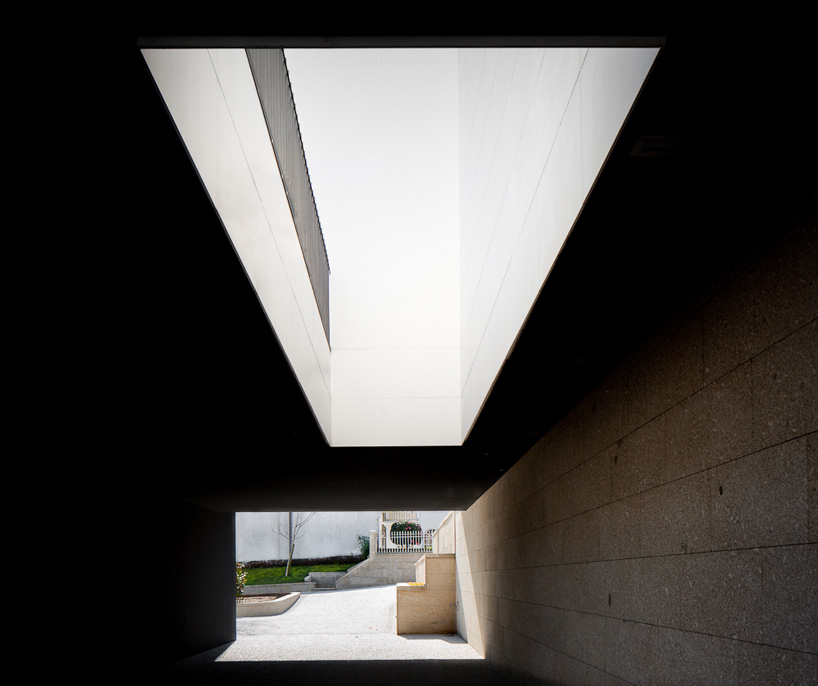 helder de carvalho: house AADD in portugal