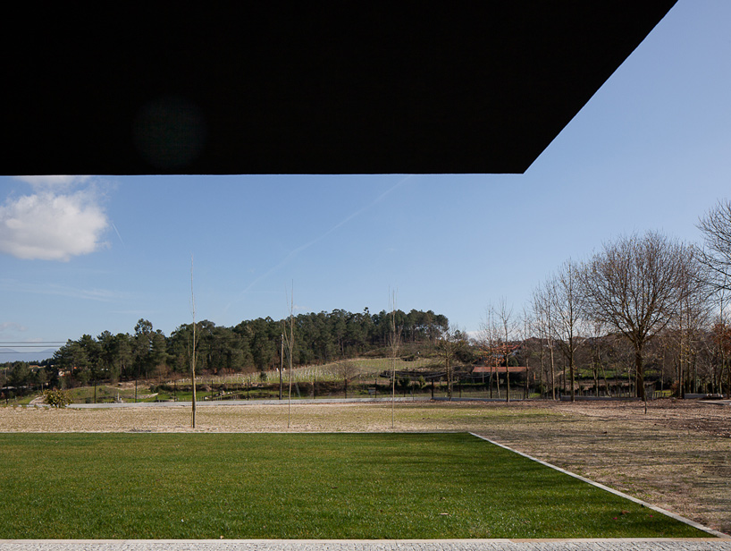 helder de carvalho: house AADD in portugal