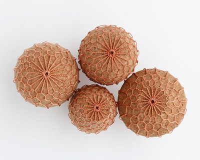 metal knitted objects by kanaami tsuji for japan handmade + OeO
