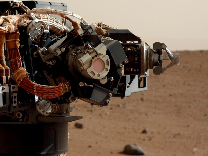 NASA's mars rover curiosity completes drill on rock checkout