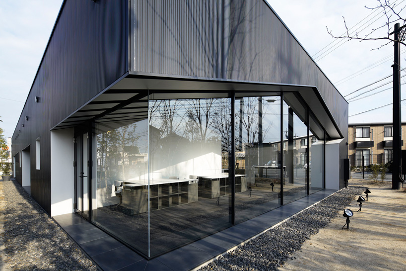 sugawaradaisuke: aqua plannet headquarters / office in forest