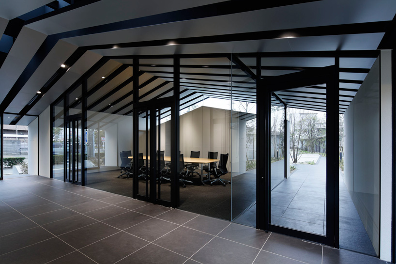 sugawaradaisuke: aqua plannet headquarters / office in forest