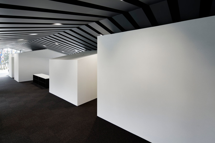 sugawaradaisuke: aqua plannet headquarters / office in forest