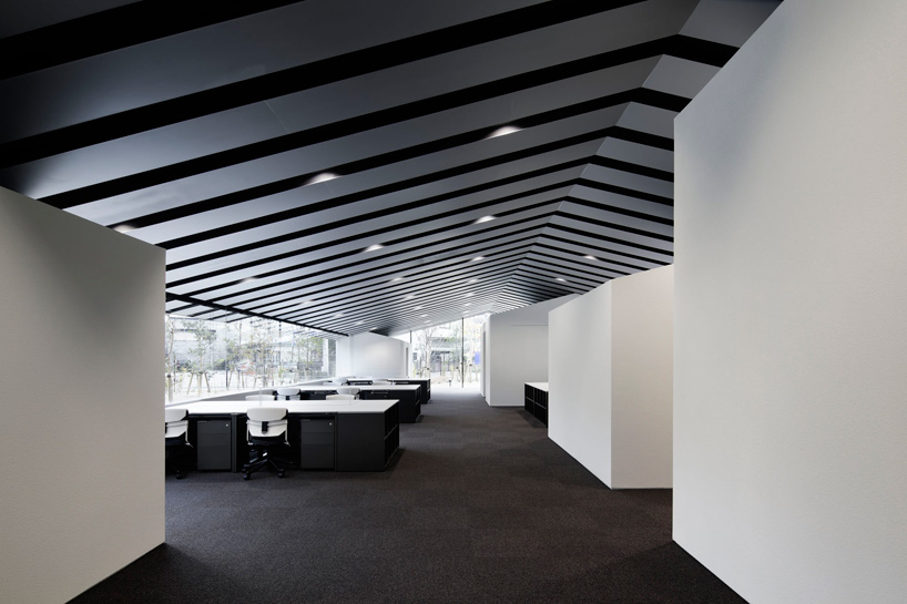 sugawaradaisuke: aqua plannet headquarters / office in forest